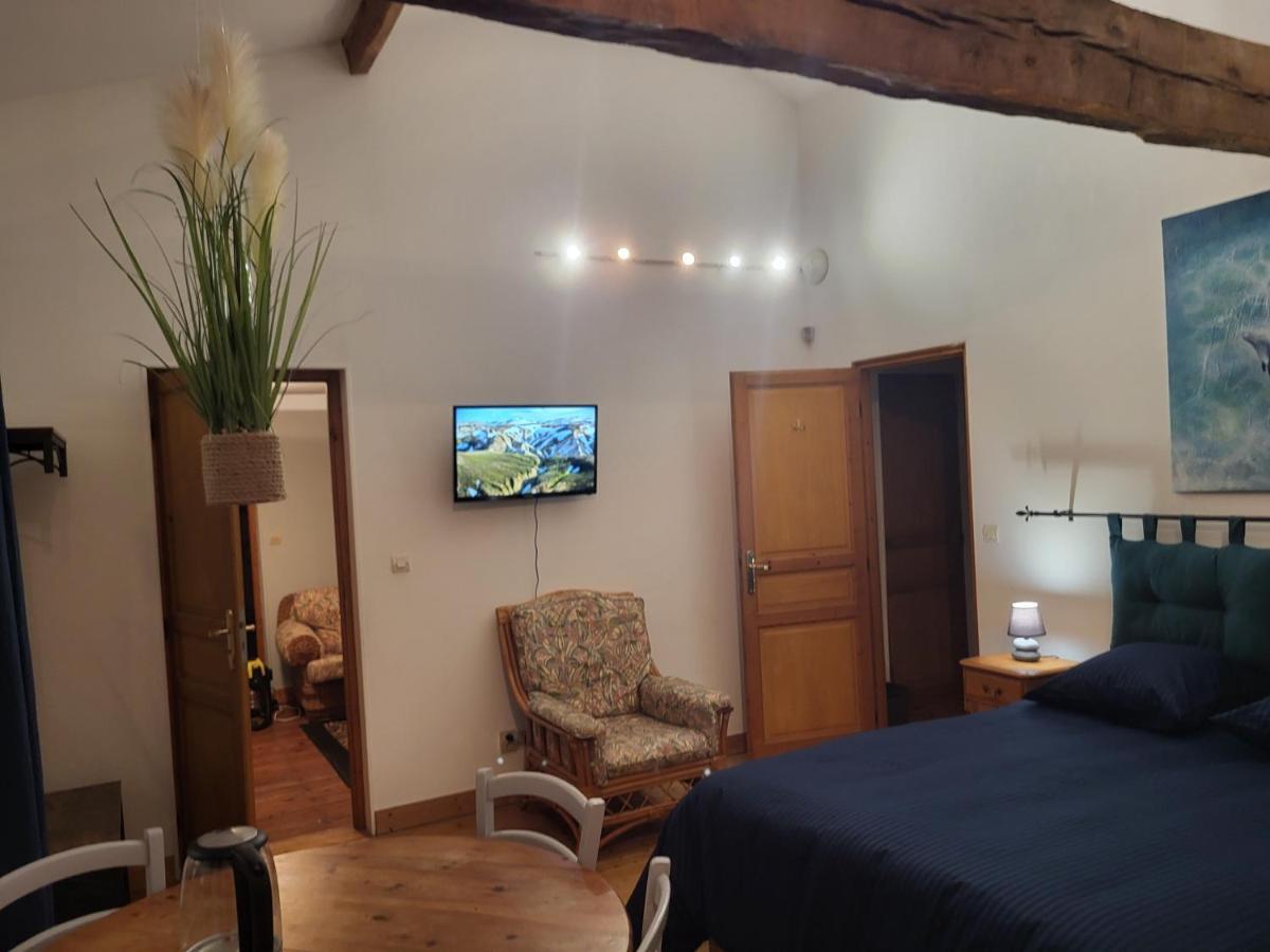 Saugon Domaine De La Sarrotte B&B 외부 사진