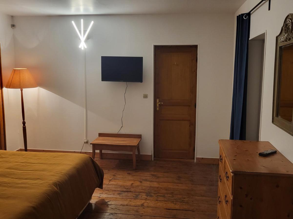 Saugon Domaine De La Sarrotte B&B 외부 사진