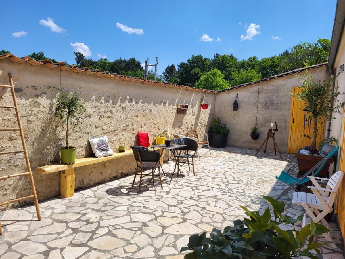 Saugon Domaine De La Sarrotte B&B 외부 사진
